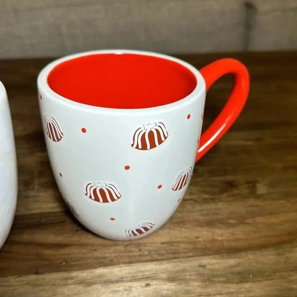 2 PC Coton Colors Mugs/Nothing Bundt Cakes Red Velvet Kind Of Day Cups - Picture 6 of 11